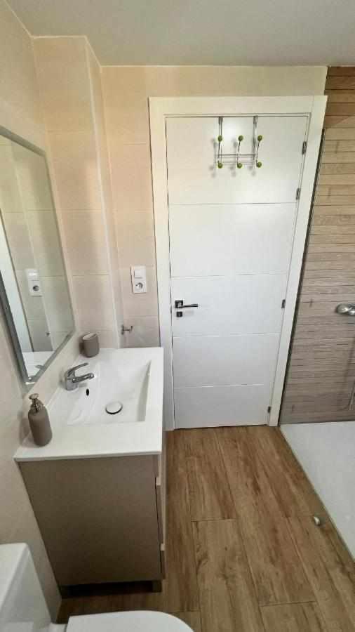 Apartamenticos Plaza Del Pilar III Saragozza Esterno foto