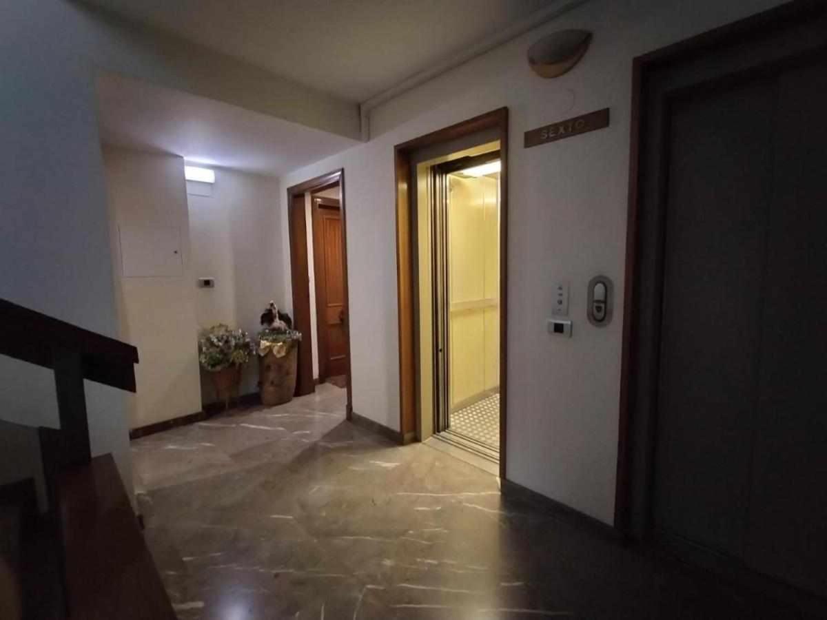 Apartamenticos Plaza Del Pilar III Saragozza Esterno foto